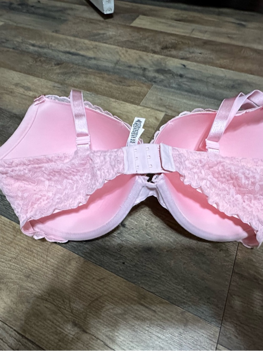 Victoria's Secret Pink Lace Push-Up Bra - Picture 2 of 5